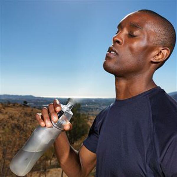 Fitness spray and refresh bottle Thumbnail